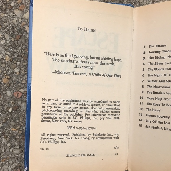 Escape from Warsaw by Ian Sarraillier - Picture 9 of 12